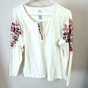 St. John’s Bay long-sleeve shirt w/embroidered sleeves, size L, 100% cotton